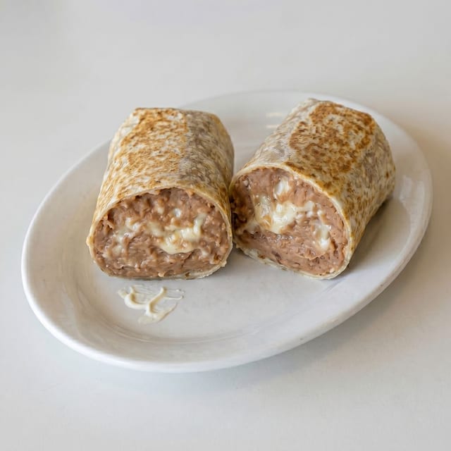 Burrito Frijoles y Queso.